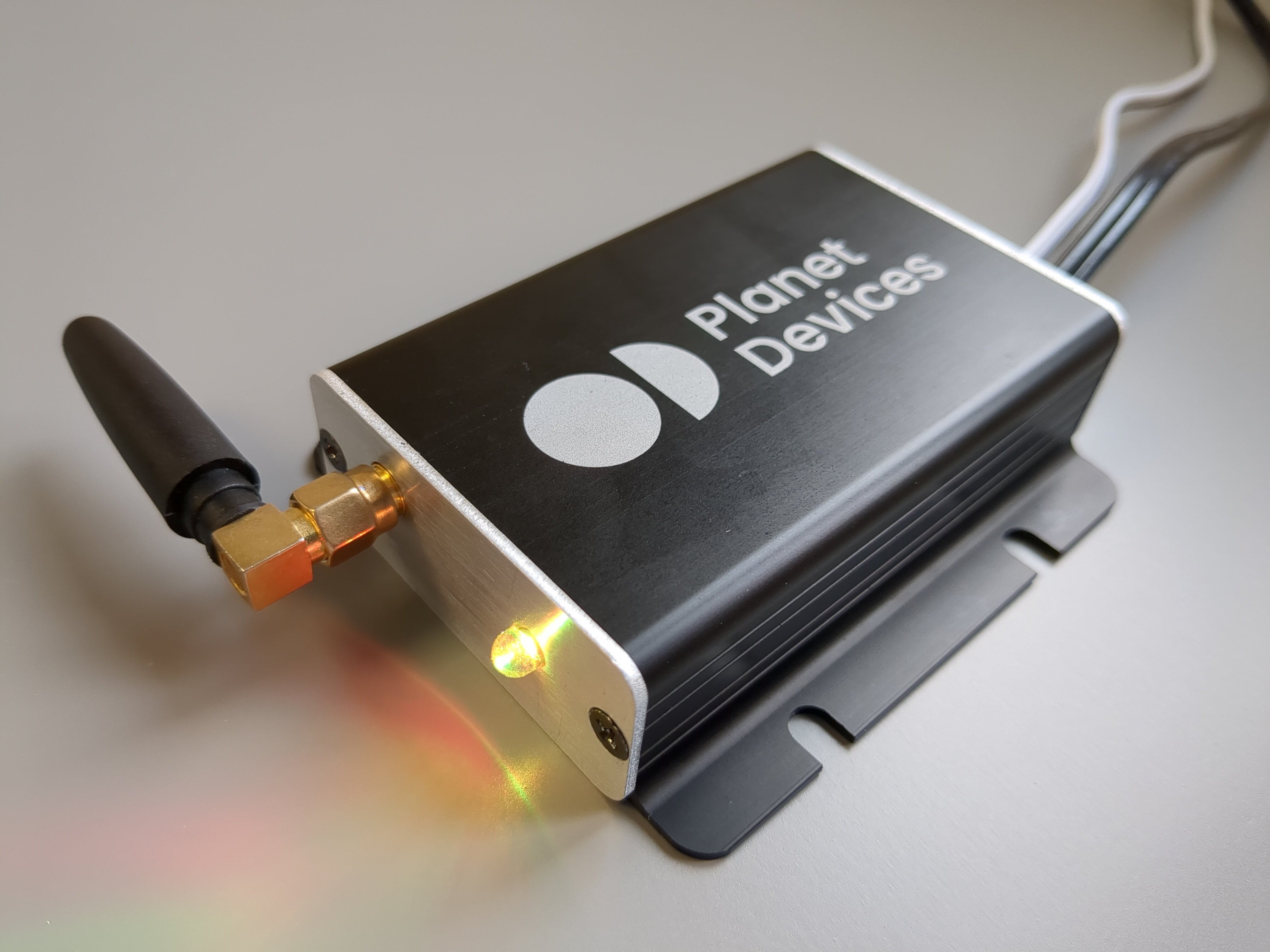 PlanetData device